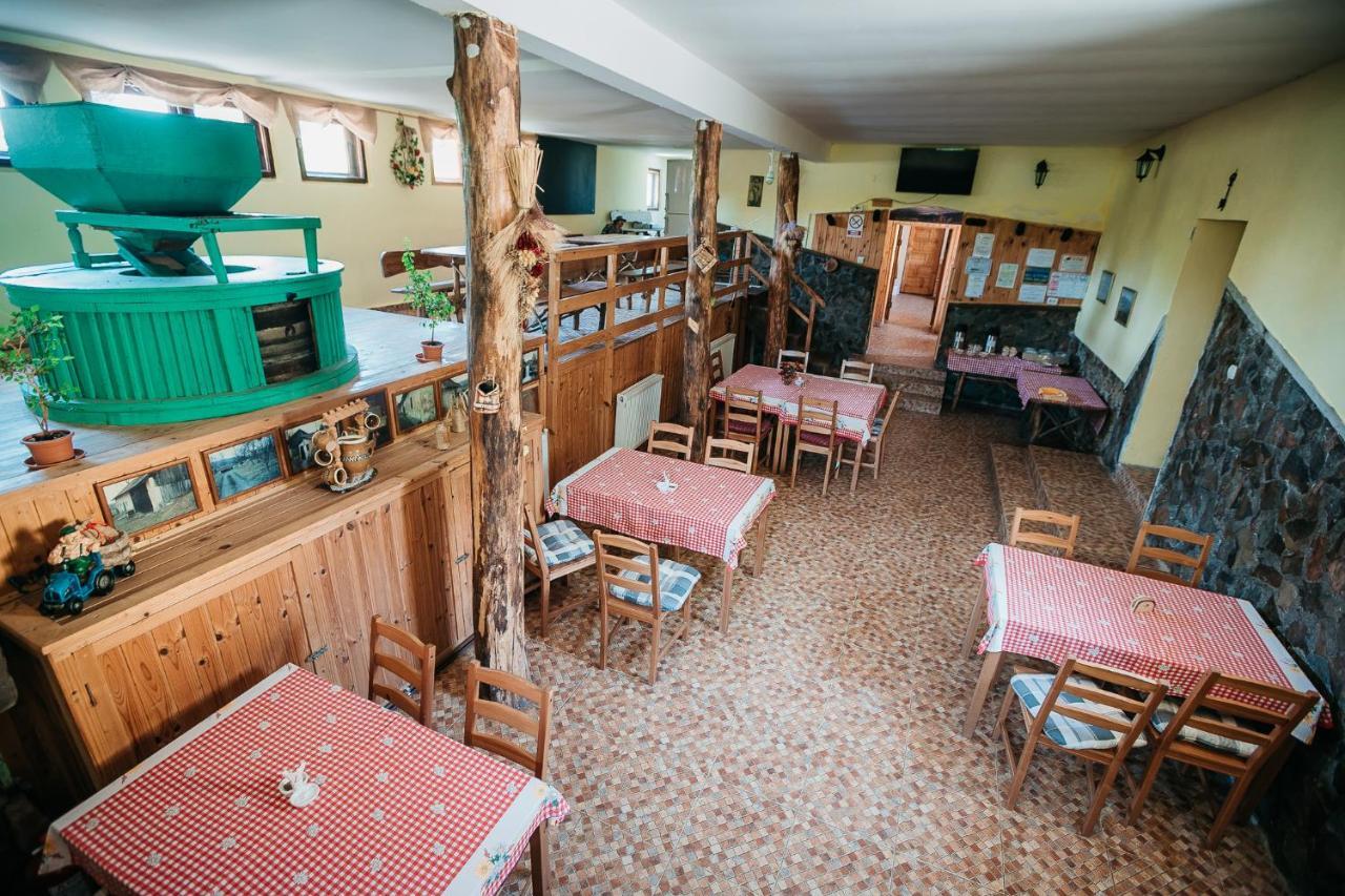 Moara De Piatra Hotel Carta  Luaran gambar