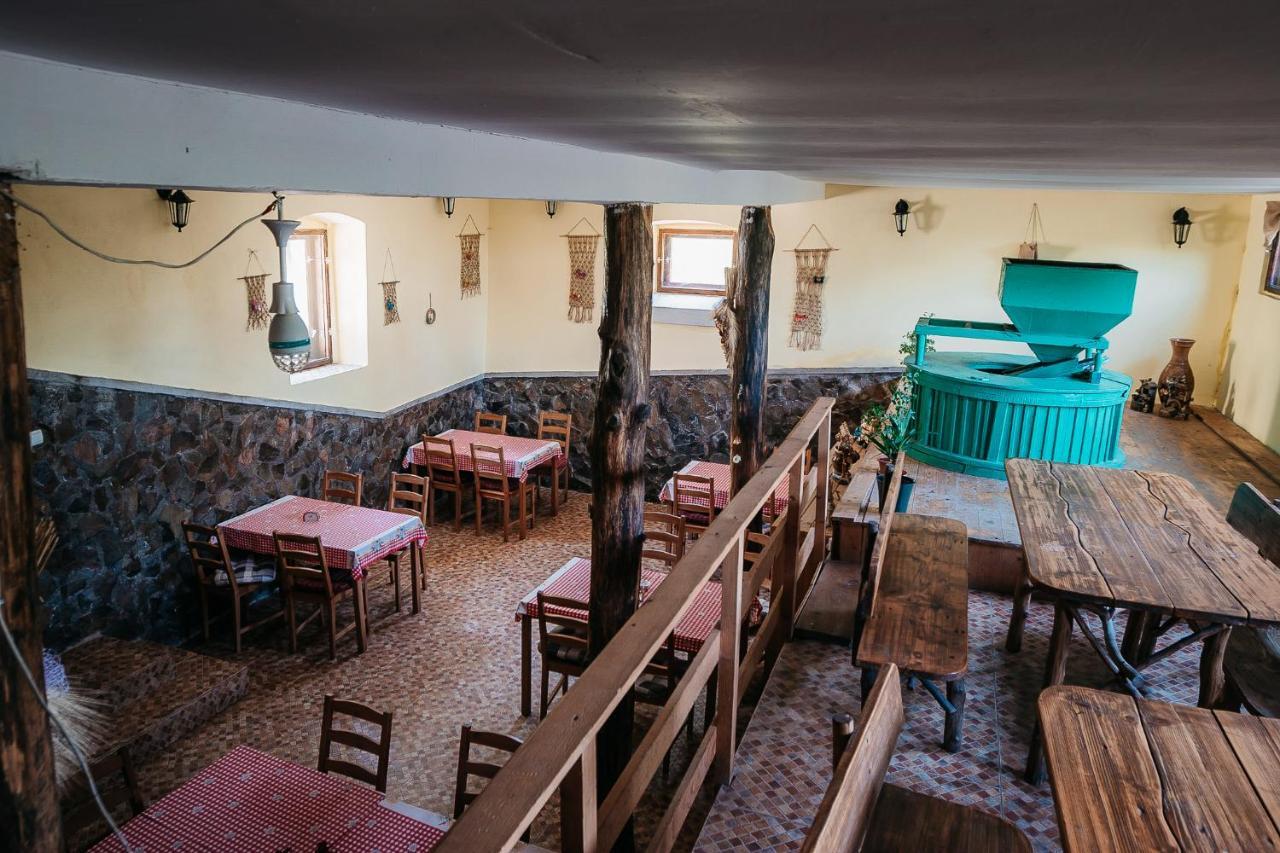 Moara De Piatra Hotel Carta  Luaran gambar