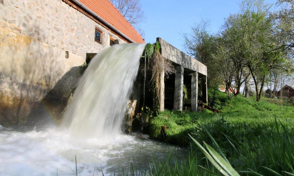 Moara De Piatra Hotel Carta  Luaran gambar