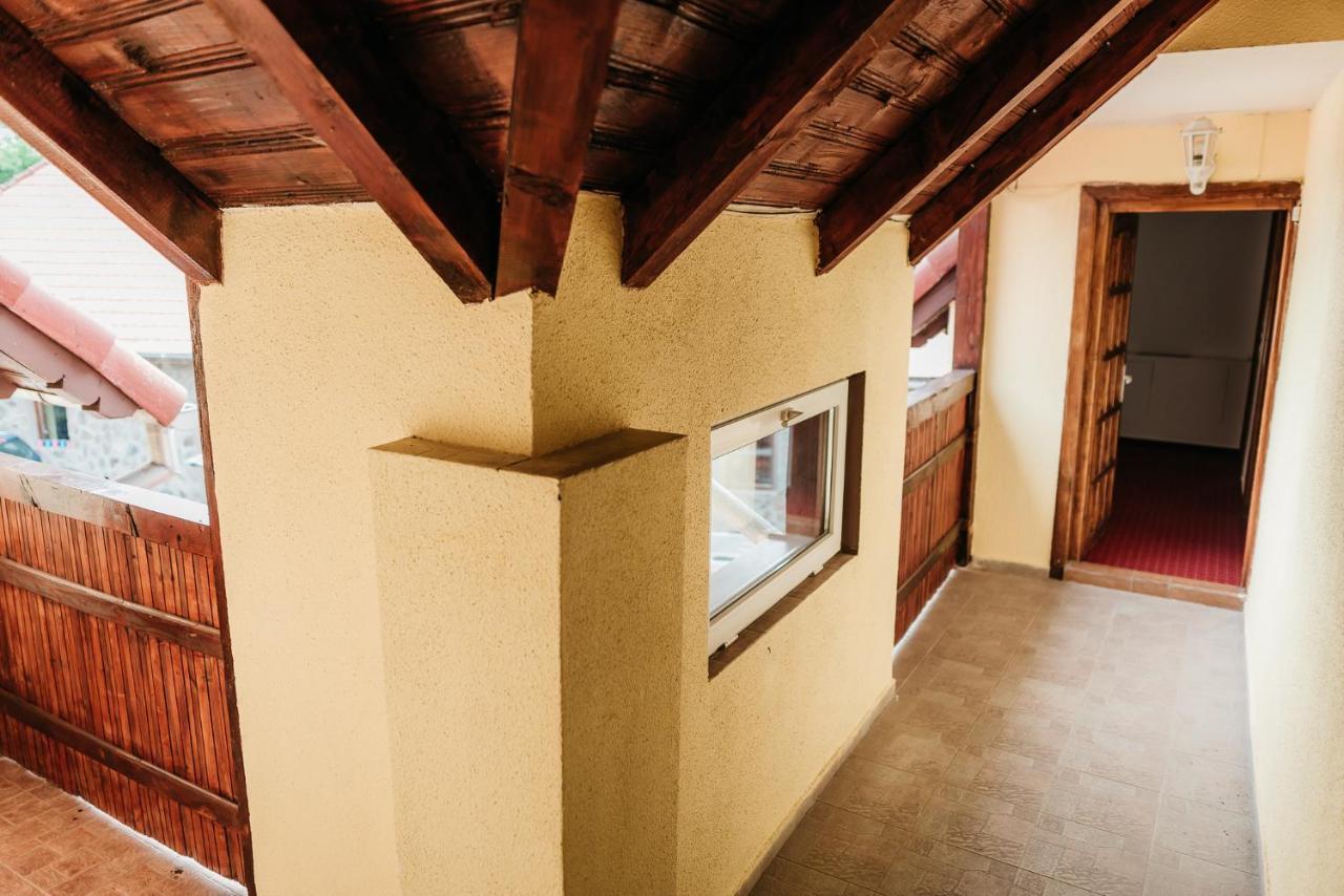 Moara De Piatra Hotel Carta  Luaran gambar