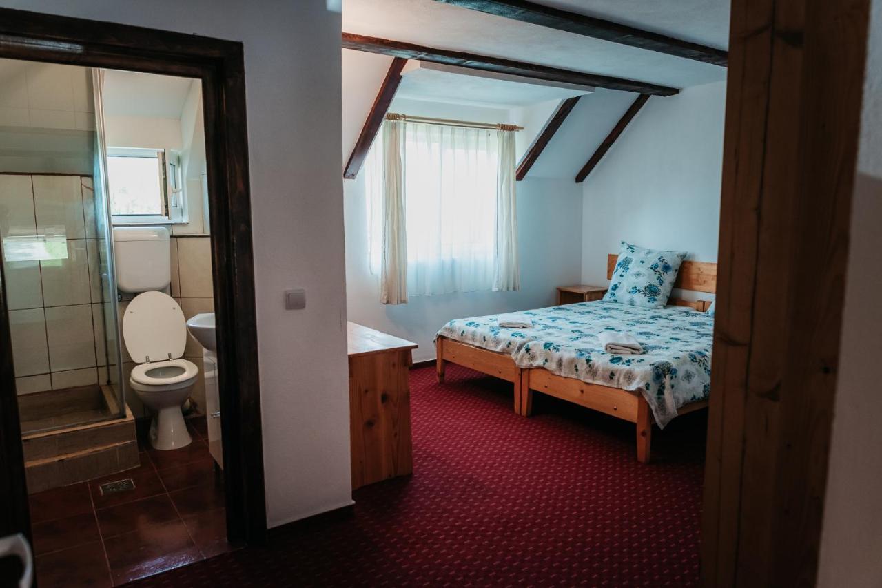 Moara De Piatra Hotel Carta  Luaran gambar