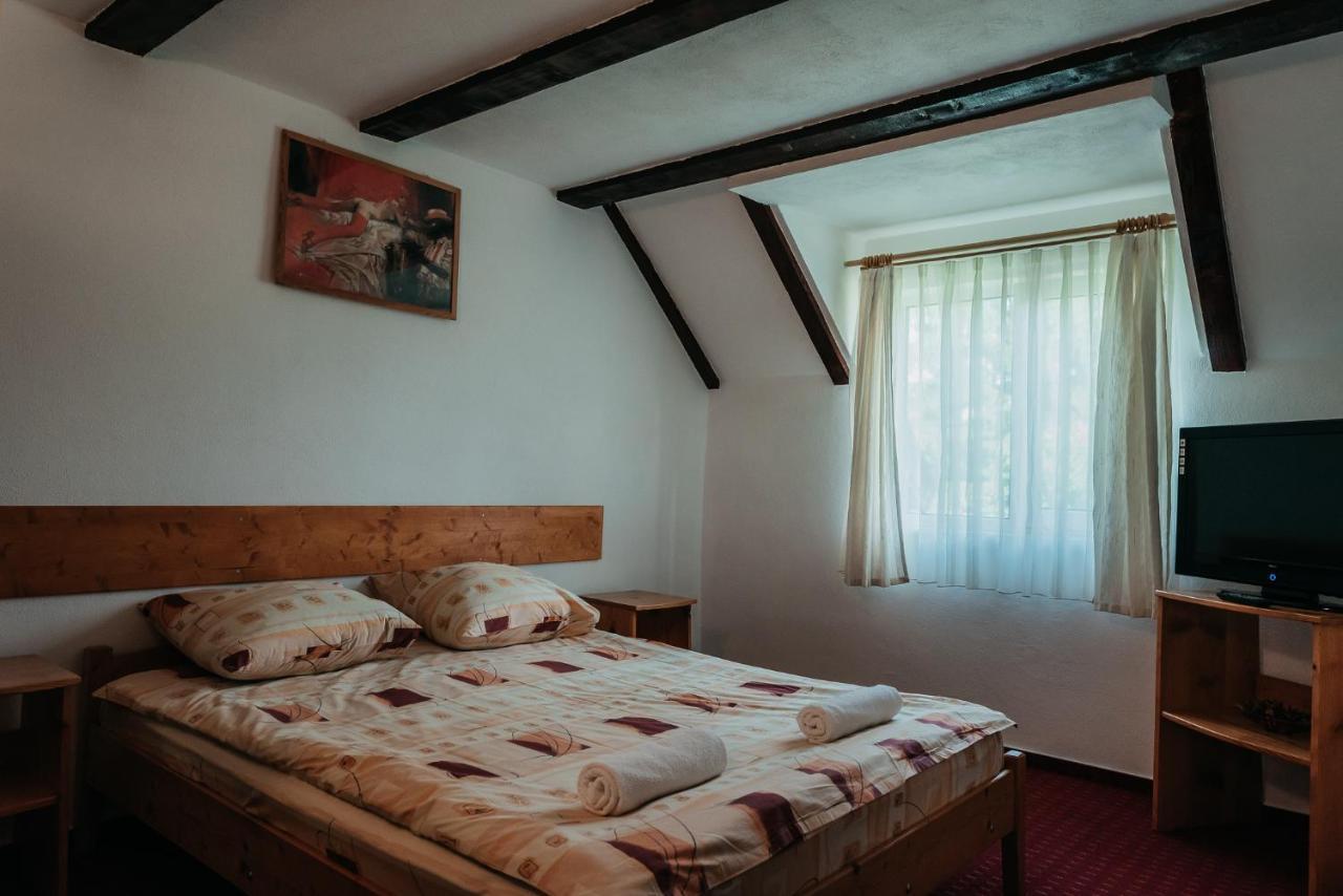 Moara De Piatra Hotel Carta  Luaran gambar