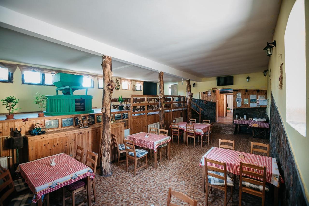 Moara De Piatra Hotel Carta  Luaran gambar